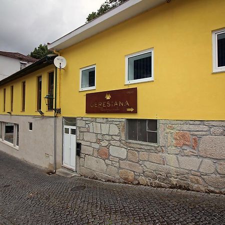 Geresiana Apartamentos Luaran gambar