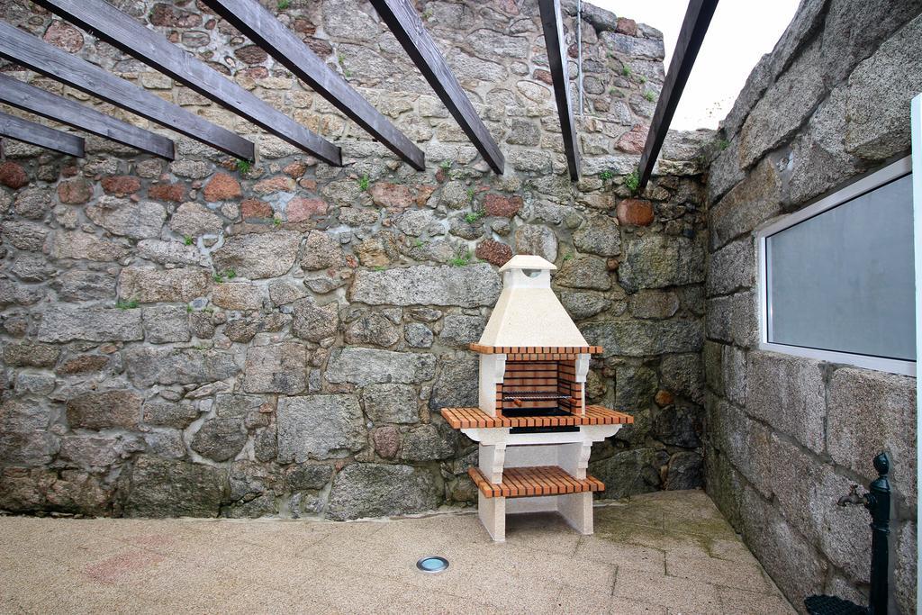 Geresiana Apartamentos Luaran gambar